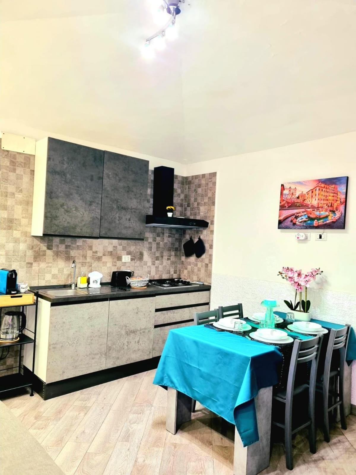 Apartamento Cmhouselove Alessandrino Vicino Metro C
